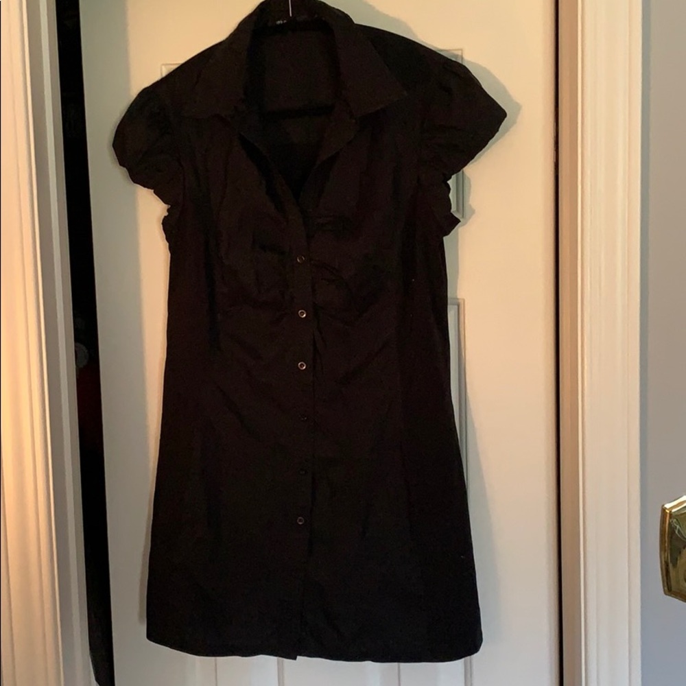 Adorable short sleeve blouse